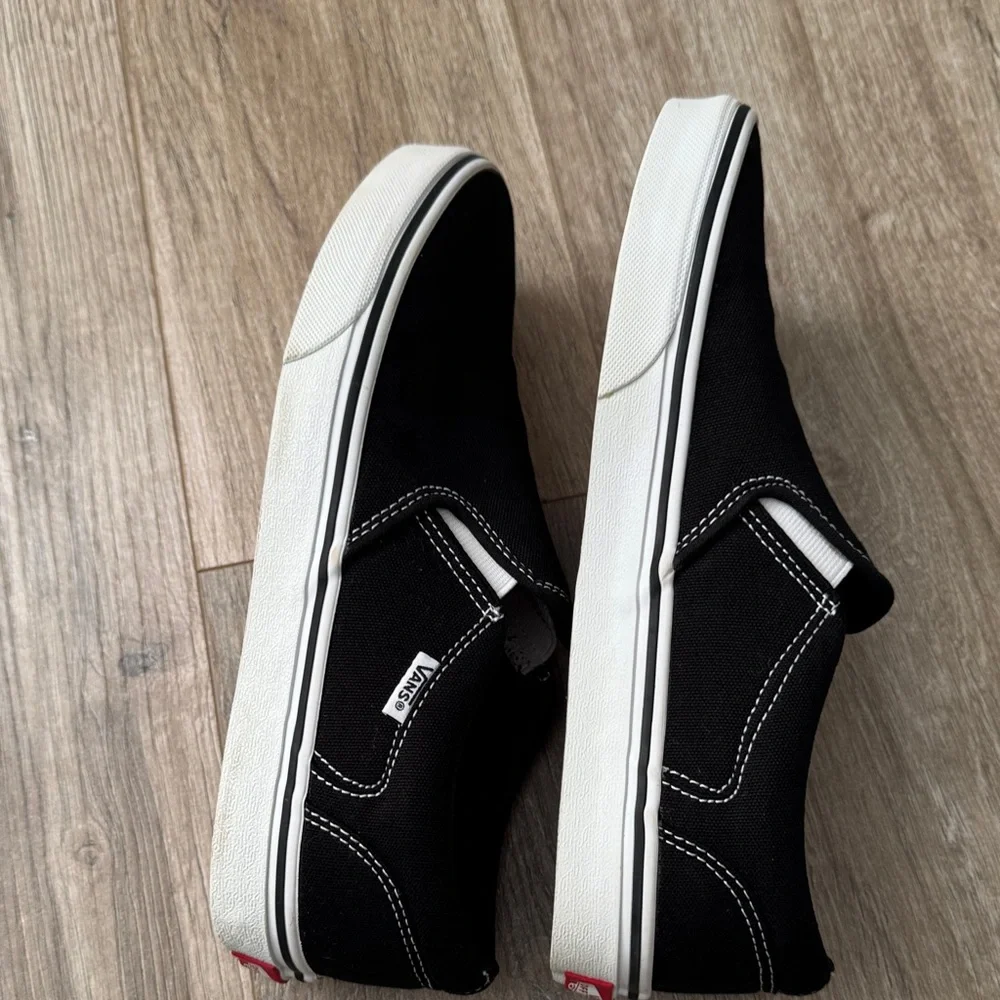 Vans Men's Black and White Asher Slip-On Shoes Size 8.5